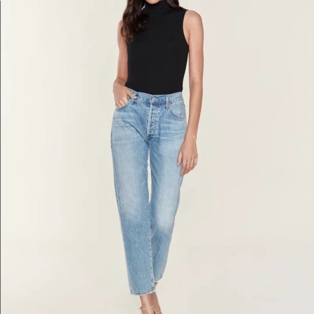 COH Liya High Rise Classic Fit Crop